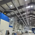 Vista de un sistema de ventilación y extracción de aire en una fábrica